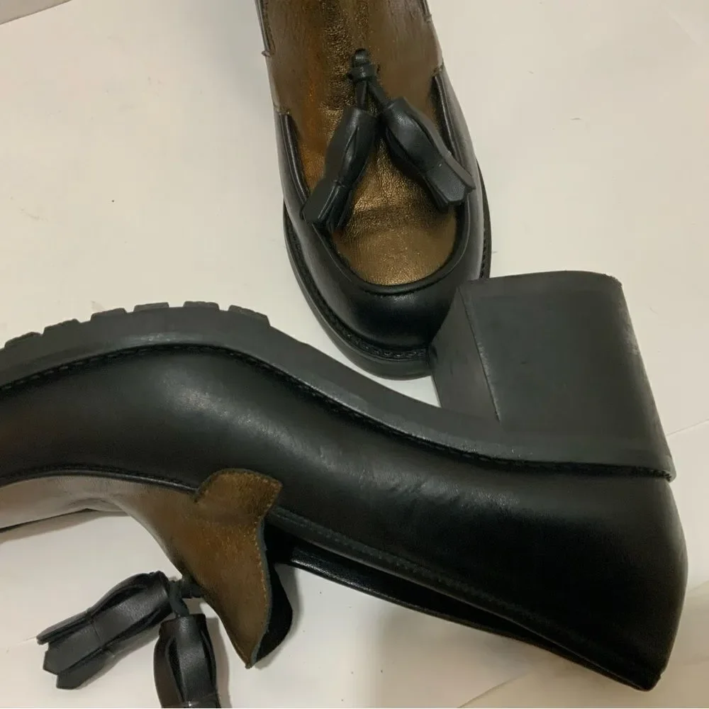 Tosca Blu tassel  Shoe bronze black leather Size 41 EUR / 9 US
